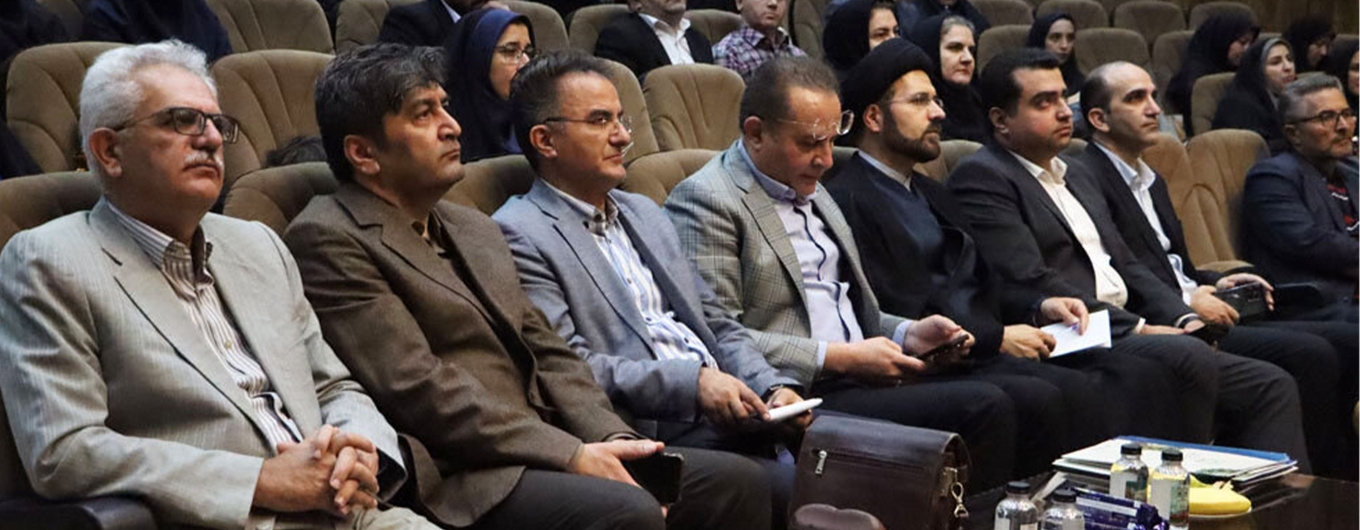 تجلیل از نفرات برتر جشنواره قرآن و عترت